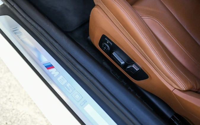 BMW Seria 8 cena 319000 przebieg: 17700, rok produkcji 2019 z Lublin małe 529